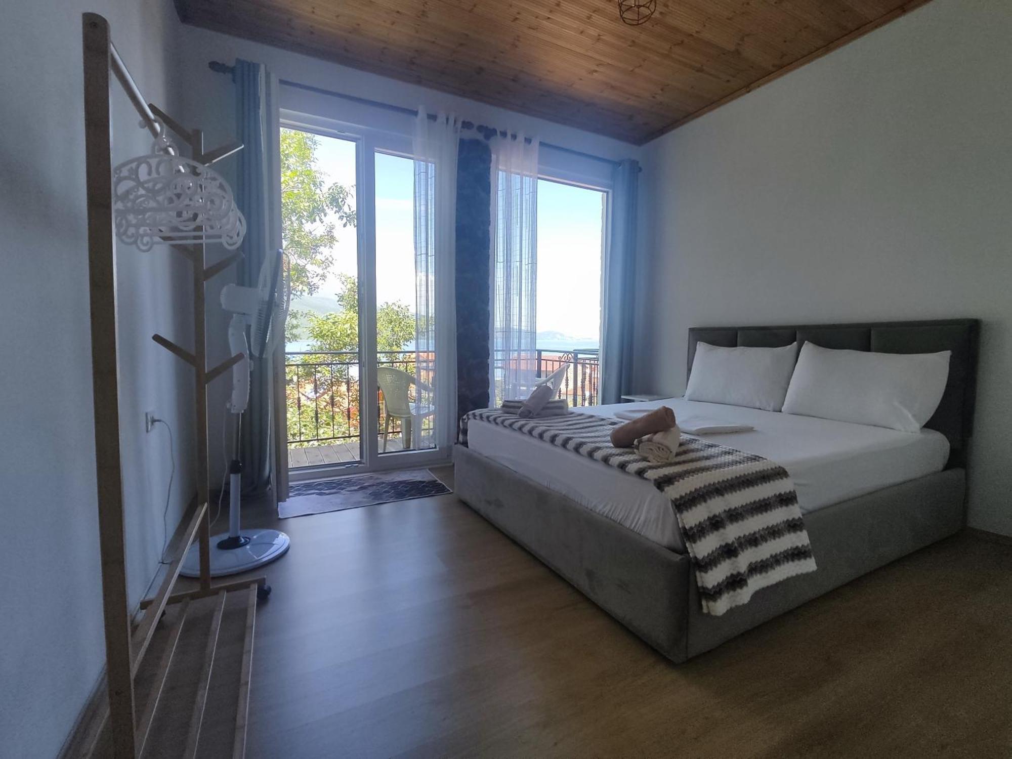Roleo Guest House Lini Dış mekan fotoğraf