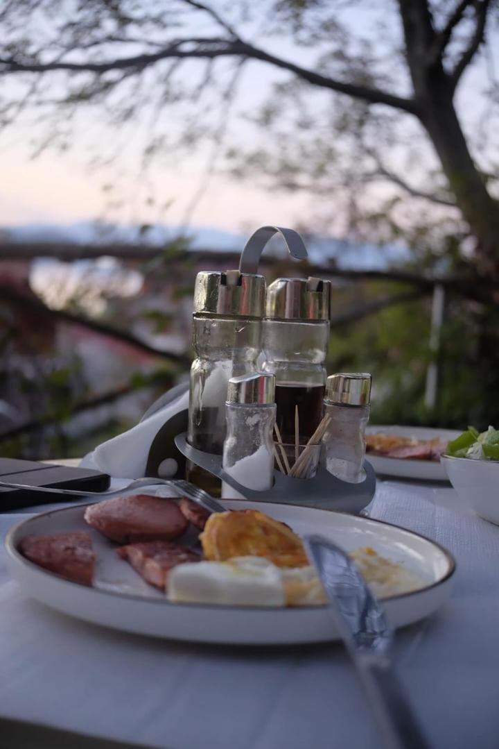 Roleo Guest House Lini Dış mekan fotoğraf